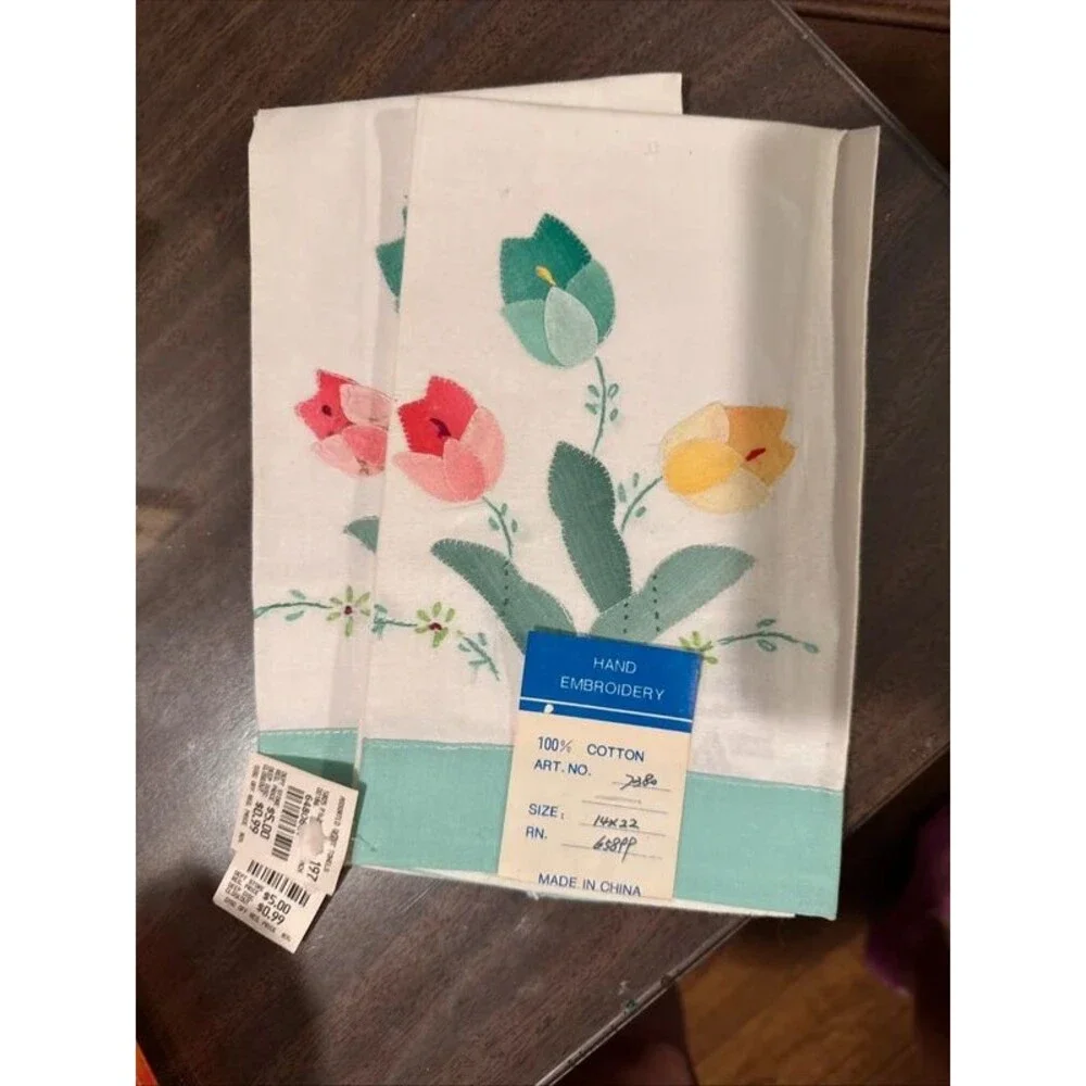 Vintage Applique Tea Towel Floral Set of 2 NEW